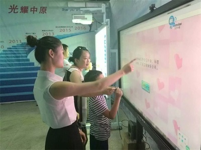 科技賦能教育新篇章 東方中原工程投影與交互式白板點亮鄂爾多斯中小學科技節